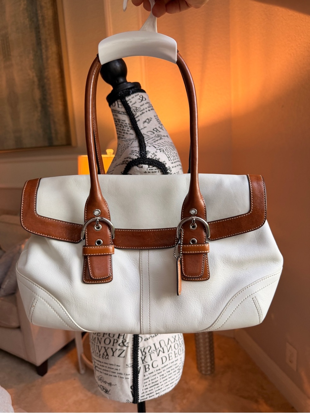 VTG Coach Soho Leather Flap Satchel Bag White Brown Trim 9636 - Picture 6 of 11